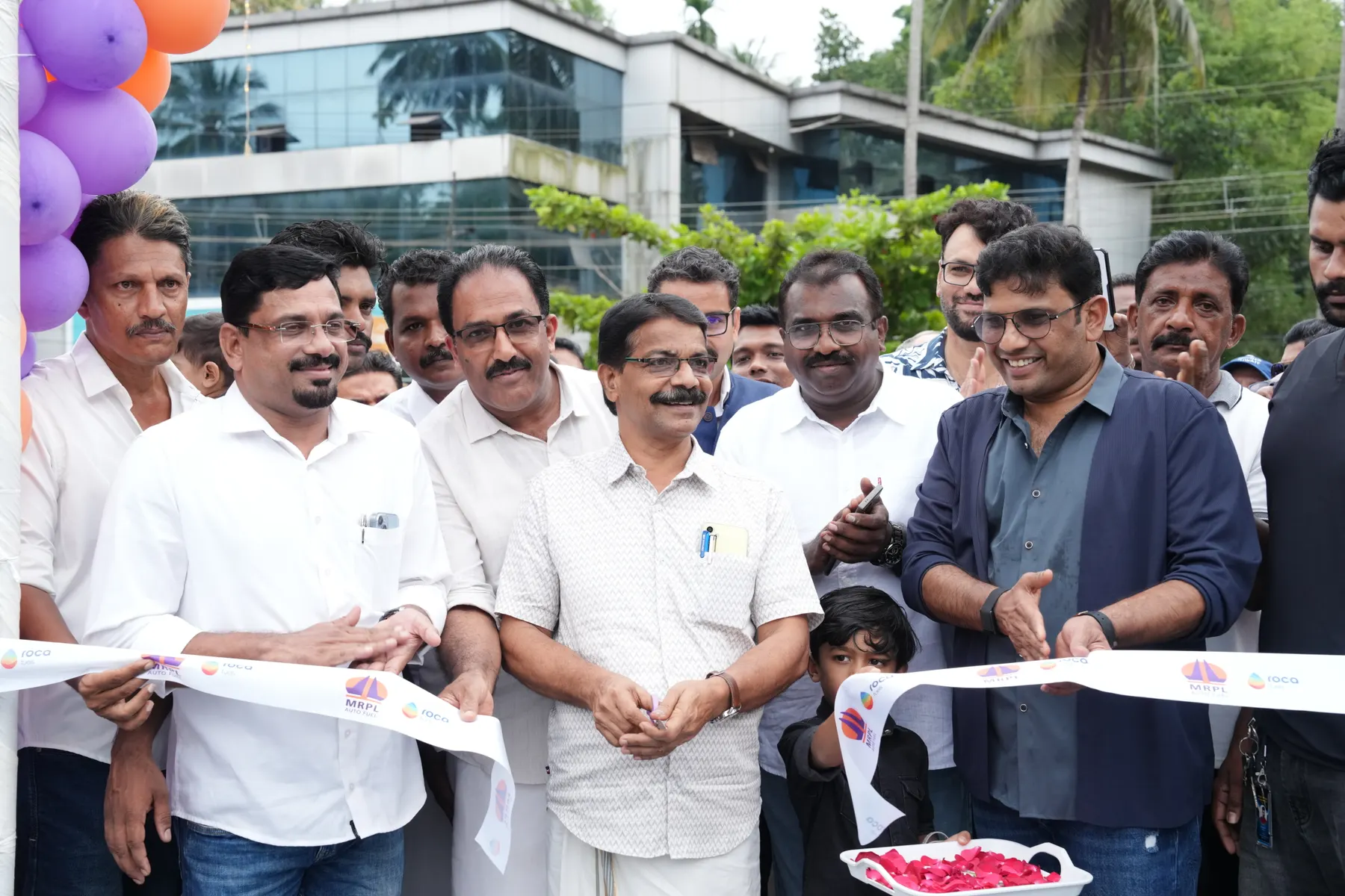 Roca Fuels — Grand Opening
